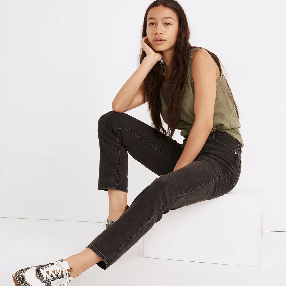 The Curvy Perfect Vintage Jean in Lunar Wash (petite length)